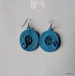 Sujtás fülbevaló kék Druzy kővel (Díszdoboz külön megvásárolható!/400Ft)