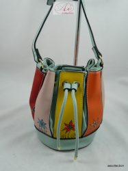 Extravagáns, női műbőr táska, egyedi, kézzel festett mintával